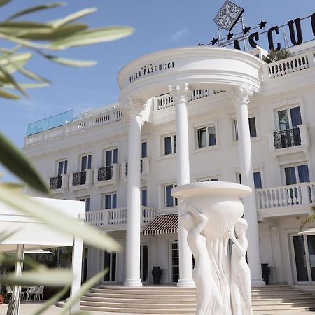 Hotel Villa Pascucci Durrës Exterior foto The Hotel