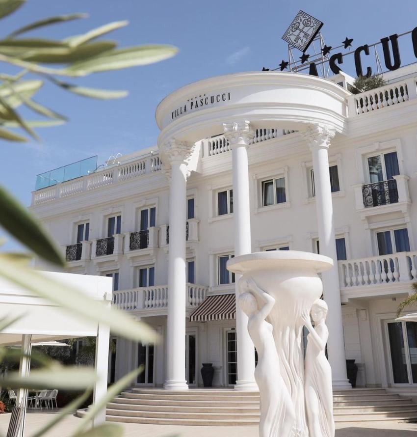 Hotel Villa Pascucci Durrës Exterior foto The Hotel