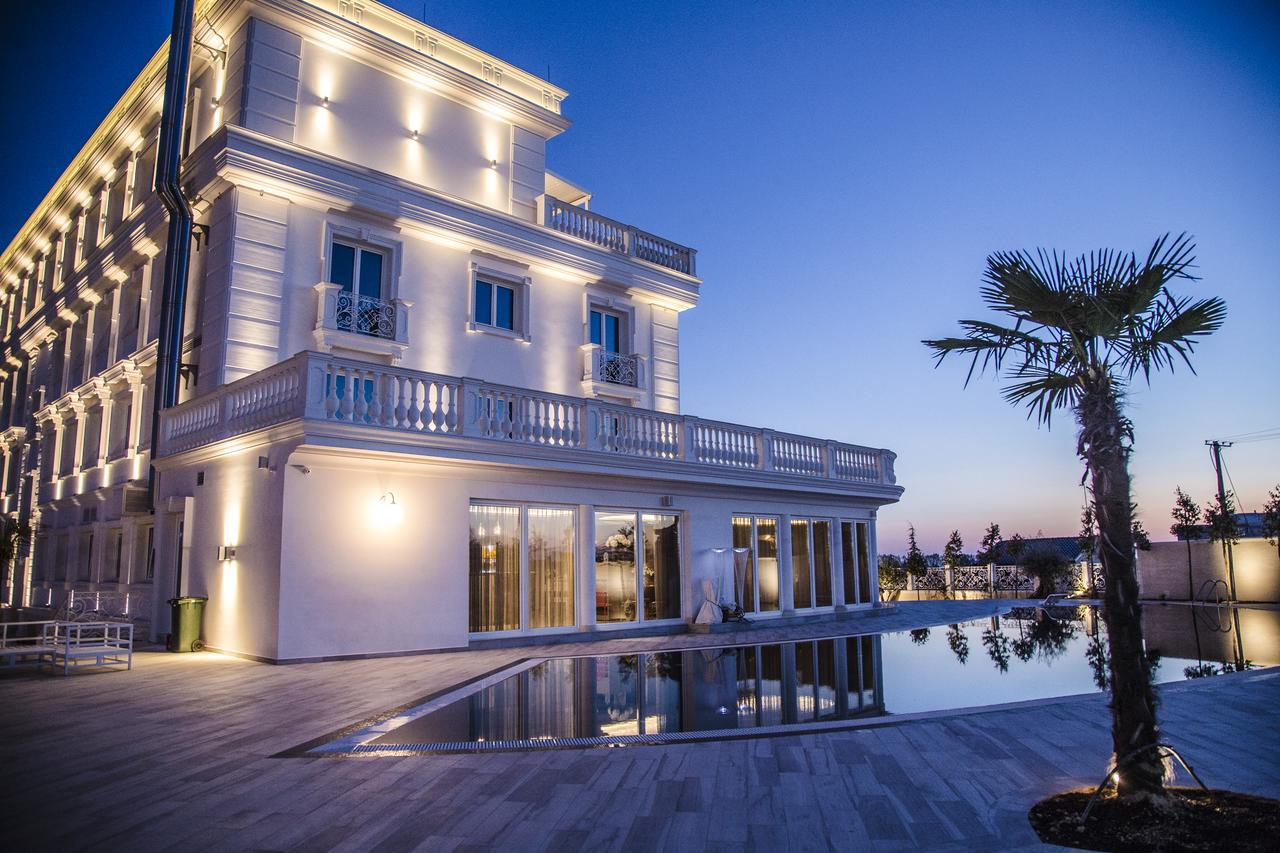 Hotel Villa Pascucci Durrës Exterior foto